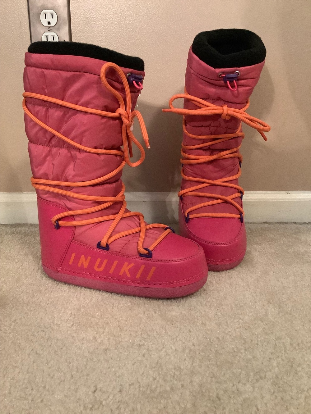 Free People x INUIKII Mountain High Pink Puffer Moon Snow Boots Women's Size 38